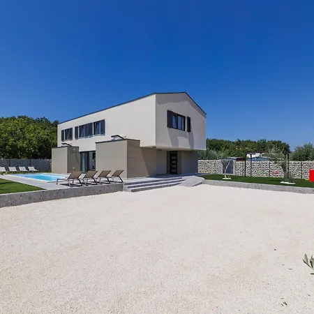 Villa Qube N' Qube By Interhome *