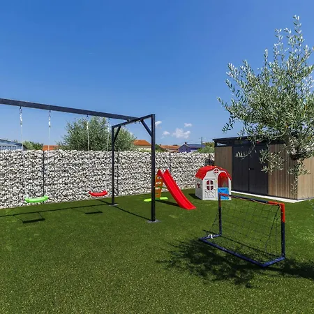 Qube N' Qube By Interhome Villa