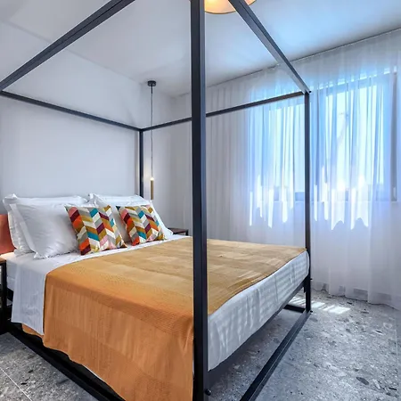 Qube N' Qube By Interhome Marčana