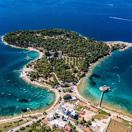 Qube N' Qube By Interhome Villa *