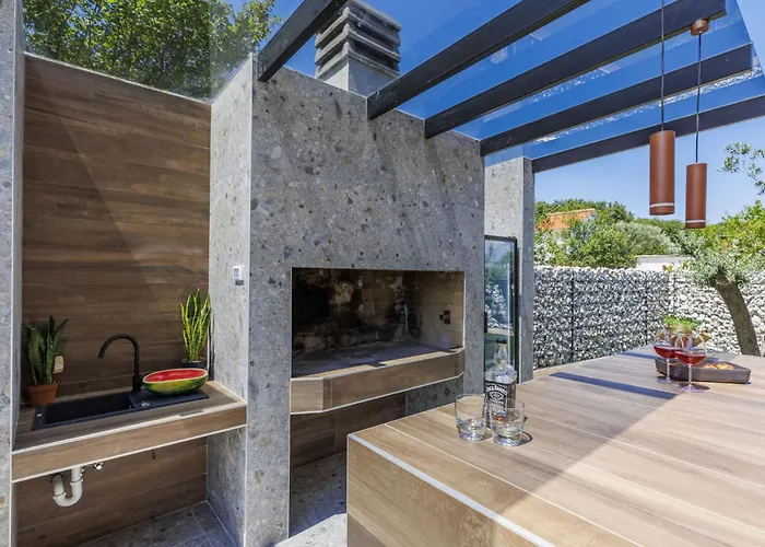 Qube N' Qube By Interhome Villa *