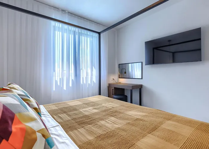 Qube N' Qube By Interhome *