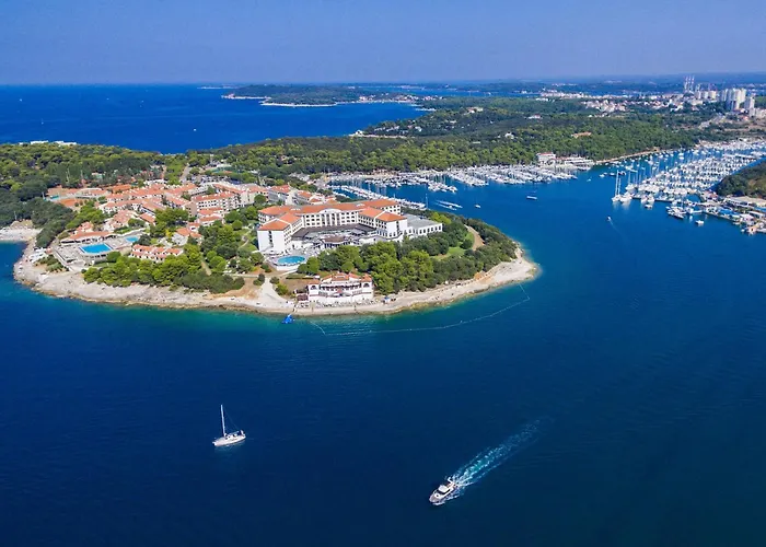 Qube N' Qube By Interhome Marčana